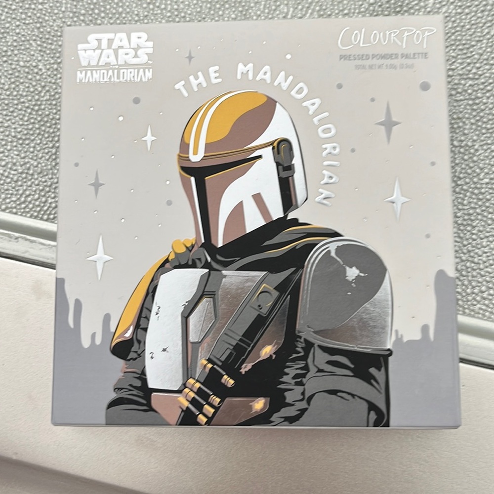 STAR WARS THE MANDALORIAN: ColourPop pressed powder palette